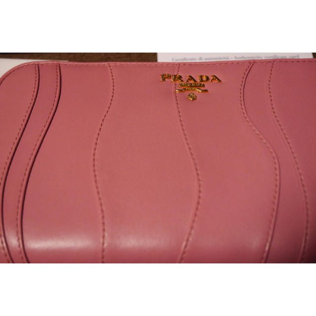 PRADA(プラダ)の【開封未使用品】プラダ 財布 ファスナー 1M0506 レディースのファッション小物(財布)の商品写真