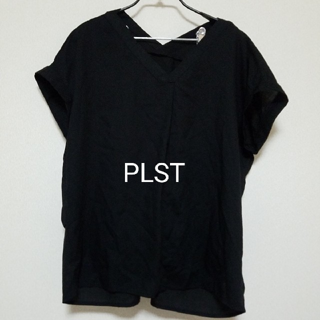 PLST(プラステ)のPLST ブラウス 黒 レディースのトップス(シャツ/ブラウス(半袖/袖なし))の商品写真