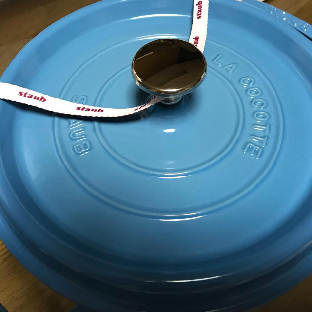 《40周年限定 希少モデル》staub ココット20cm サックスブルーキッチン/食器