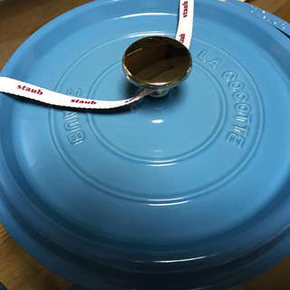 ストウブ(STAUB)の《40周年限定 希少モデル》staub ココット20cm サックスブルー(鍋/フライパン)