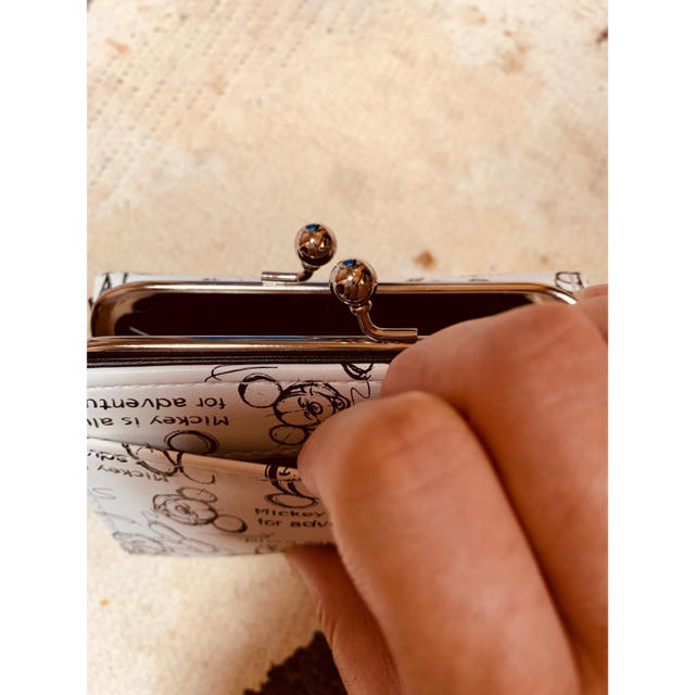 ミッキーマウス 小さい財布 レディースのファッション小物(財布)の商品写真