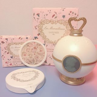 ラデュレ(LADUREE)のLADUREE❤️フェイスパウダー(フェイスパウダー)