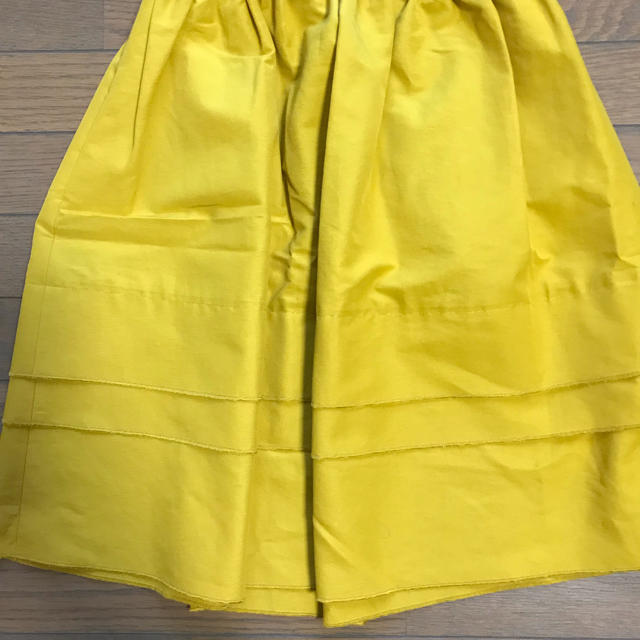綺麗な黄色スカート レディースのスカート(ミニスカート)の商品写真
