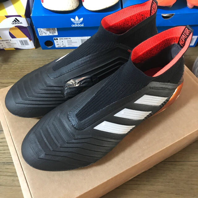 adidas(アディダス)の新品 プレデター18＋ FG/AG 27.5cm スポーツ/アウトドアのサッカー/フットサル(シューズ)の商品写真