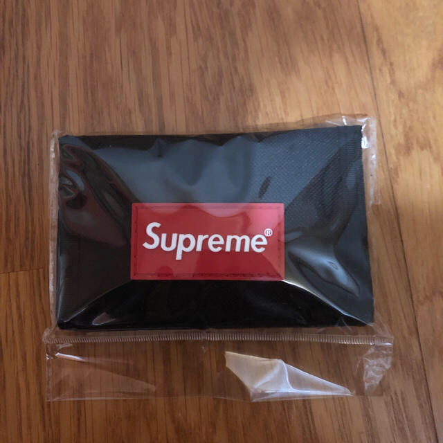 Supreme(シュプリーム)のSupreme  財布 メンズのファッション小物(折り財布)の商品写真