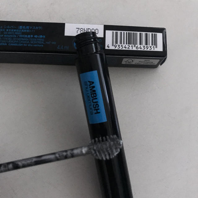 AMBUSH(アンブッシュ)のAMBUSH ×shu uemura アイブローマスカラ クラッシュシルバー コスメ/美容のベースメイク/化粧品(眉マスカラ)の商品写真