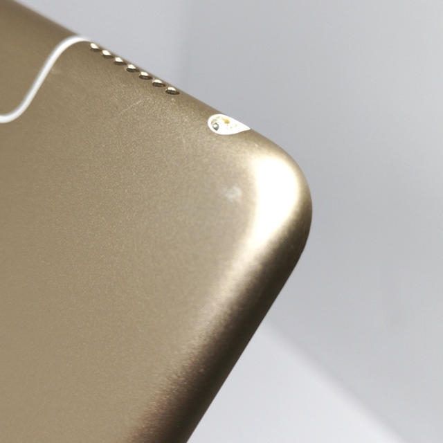 iPad(アイパッド)の【SIMフリー】Apple iPad Pro 9.7 32GB ゴールド スマホ/家電/カメラのPC/タブレット(タブレット)の商品写真