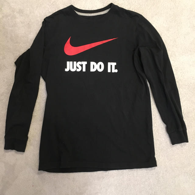 NIKE(ナイキ)のナイキ ロングTシャツ キッズ/ベビー/マタニティのキッズ服男の子用(90cm~)(Tシャツ/カットソー)の商品写真