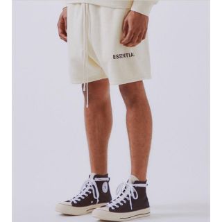 フィアオブゴッド(FEAR OF GOD)のfog essentials スウェットハーフパンツ L ショートパンツ 新品(ショートパンツ)