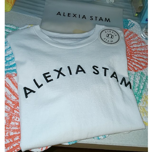 ALEXIA STAM(アリシアスタン)のALEXIA STAMロゴTシャツ レディースのトップス(Tシャツ(半袖/袖なし))の商品写真