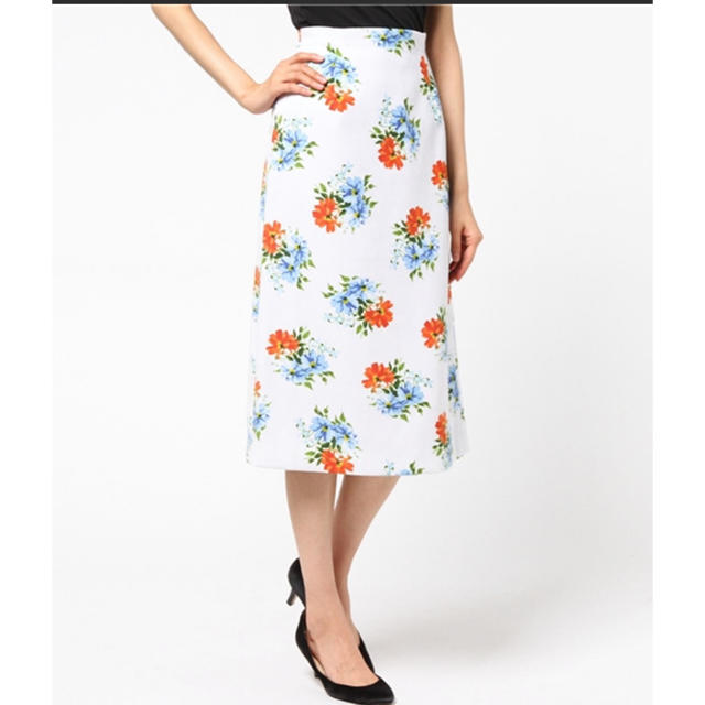 MERCURYDUO(マーキュリーデュオ)のマーキュリーデュオ タイト スカート 花柄 ミモレ 膝丈 レディースのスカート(ひざ丈スカート)の商品写真
