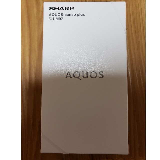 SHARP AQUOS sense plus SH-M07