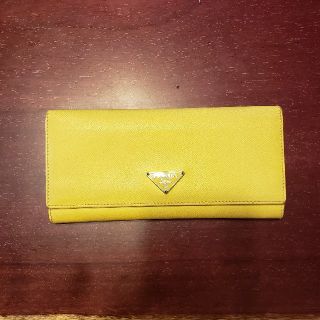 プラダ(PRADA)の長財布　イエロー(財布)