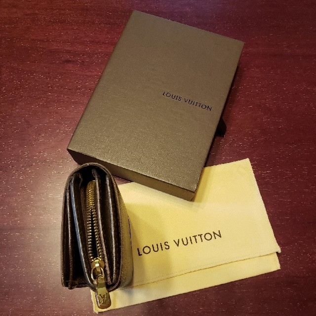 LOUIS VUITTON(ルイヴィトン)のダミエ財布 レディースのファッション小物(財布)の商品写真