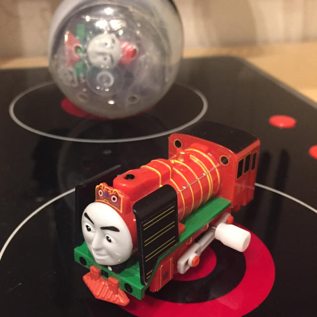 T-ARTS カプセルプラレール ヨンバオ の通販 by ゆるり 新品 ヨンバオ カプセルプラレール トーマス