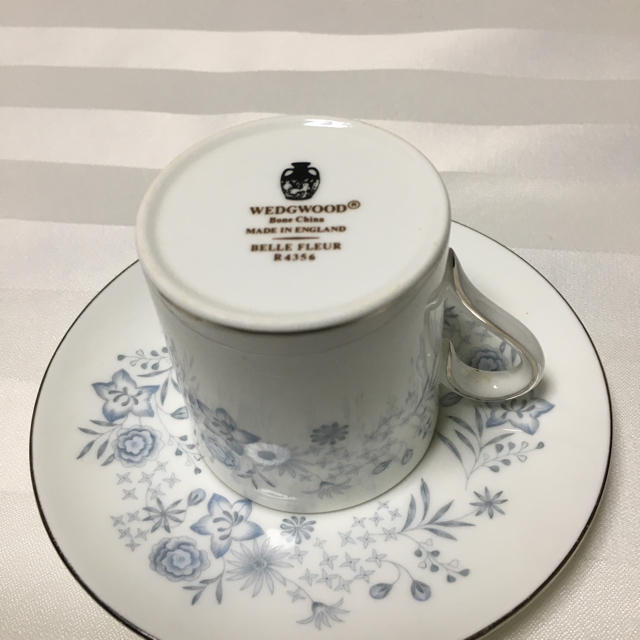 WEDGWOOD(ウェッジウッド)のウェッジウッド ベルフルール カップ&ソーサー廃盤品 インテリア/住まい/日用品のキッチン/食器(食器)の商品写真