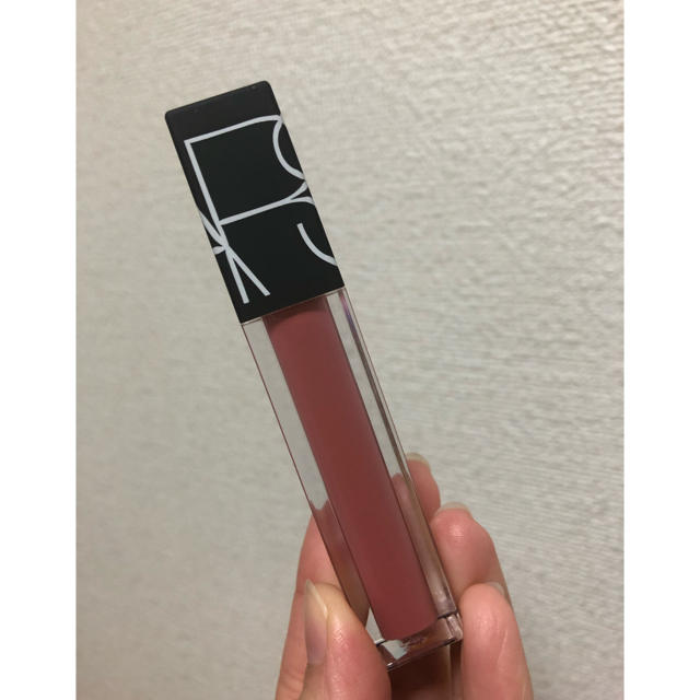 NARS(ナーズ)のNARS💄ベルベットリップグライド2712 コスメ/美容のベースメイク/化粧品(口紅)の商品写真