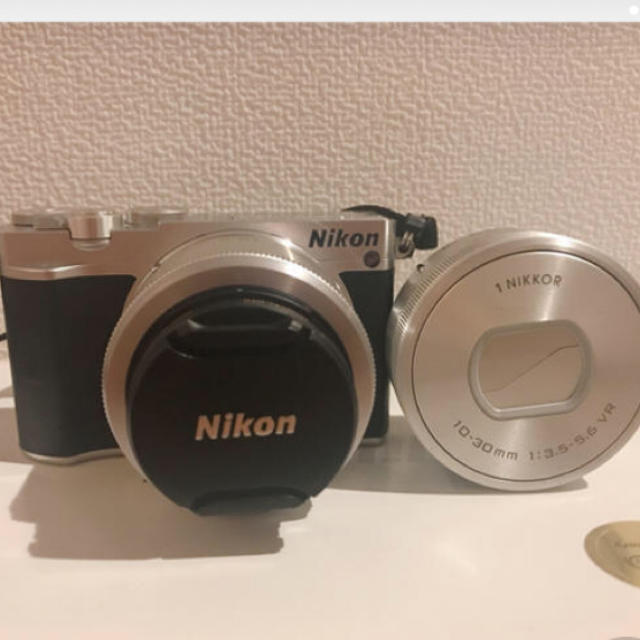 NIKON1 J5 ダブルズームレンズキットカメラ