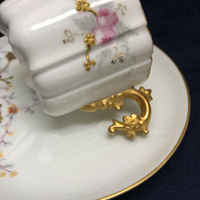 WEDGWOOD(ウェッジウッド)の★御専用【古リモージュ】アンティーク 金彩 金盛 デミタスカップ＆ソーサー インテリア/住まい/日用品のキッチン/食器(食器)の商品写真