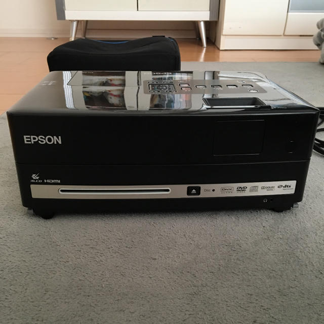EPSON(エプソン)のEPSON エプソン EH-DM3 ホームプロジェクター スマホ/家電/カメラのテレビ/映像機器(プロジェクター)の商品写真