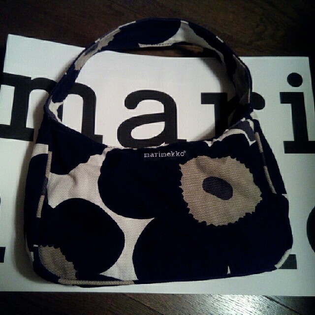 marimekko(マリメッコ)の＊マリメッコ ウニッコ ショルダーバッグ＊marimekko UNIKKO レディースのバッグ(ショルダーバッグ)の商品写真