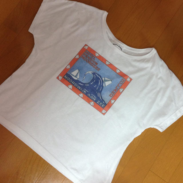 choosy chu(チュージーチュー)のSHELL Tシャツ レディースのトップス(Tシャツ(半袖/袖なし))の商品写真