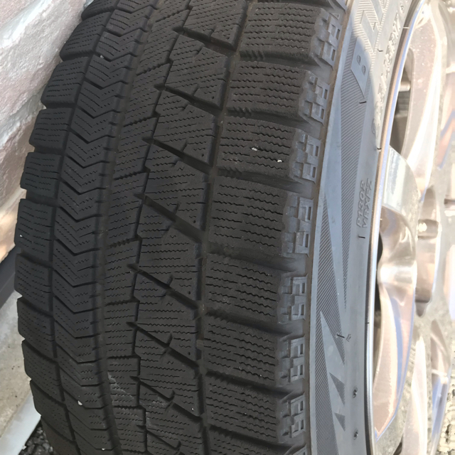 ENKEI エンケイ PF07  BLIZZAK VRX 225/45 R17  自動車/バイクの自動車(タイヤ・ホイールセット)の商品写真