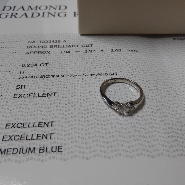 プラチナダイヤモンドリング レディースのアクセサリー(リング(指輪))の商品写真