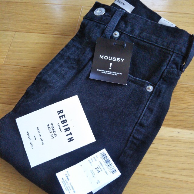 moussy(マウジー)のタグ付き　HW Rebirth L／BLACK SKINNY
　24
 レディースのパンツ(デニム/ジーンズ)の商品写真