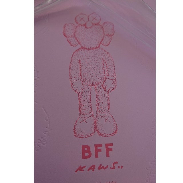 Supreme(シュプリーム)のkaws bff pink 即発送可能 エンタメ/ホビーのおもちゃ/ぬいぐるみ(ぬいぐるみ)の商品写真