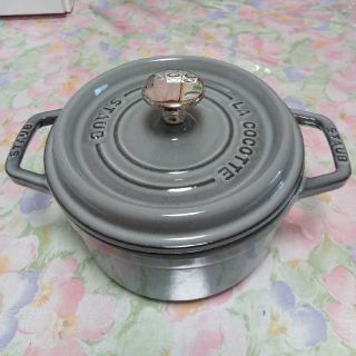 ストウブ(STAUB)の★専用です★ココット/ラウンドグレー(調理道具/製菓道具)