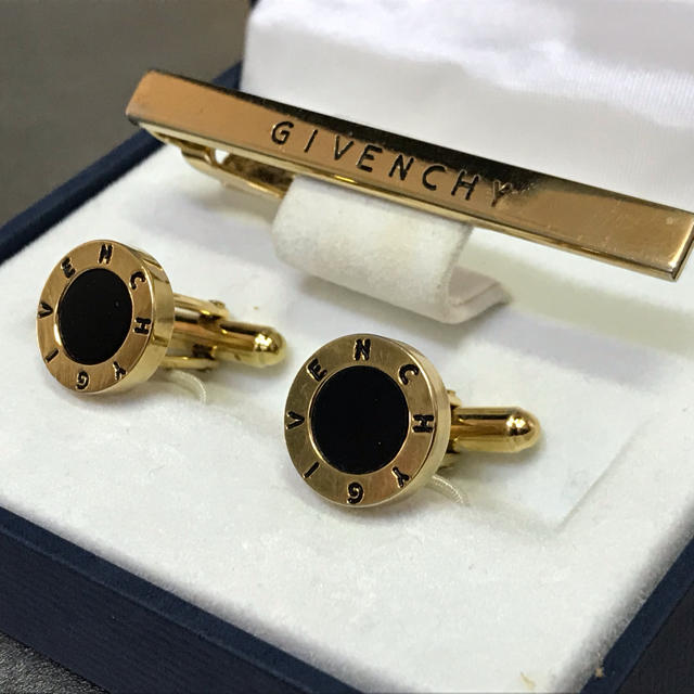 GIVENCHY(ジバンシィ)のジバンシー オニキス オーバル カフス カフリンクス ネクタイピン タイピン メンズのファッション小物(ネクタイピン)の商品写真