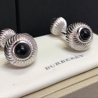 バーバリー(BURBERRY)の珍しい一品 バーバリー オニキス カフス カフリンクス(カフリンクス)