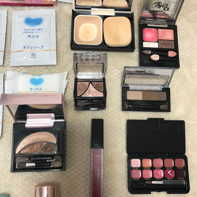 MAQuillAGE(マキアージュ)の化粧品、マニキュア等まとめ売り コスメ/美容のキット/セット(コフレ/メイクアップセット)の商品写真