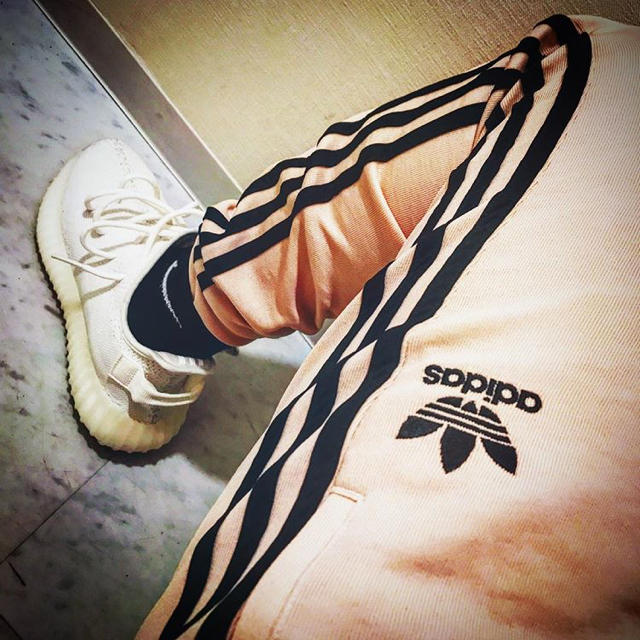 adidas(アディダス)のadidas トラックパンツ pink☆値下げ対応☆ メンズのパンツ(その他)の商品写真