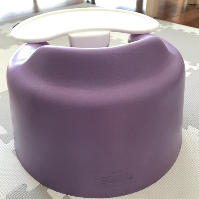 Bumbo(バンボ)のバンボ テーブル付き キッズ/ベビー/マタニティのキッズ/ベビー/マタニティ その他(その他)の商品写真