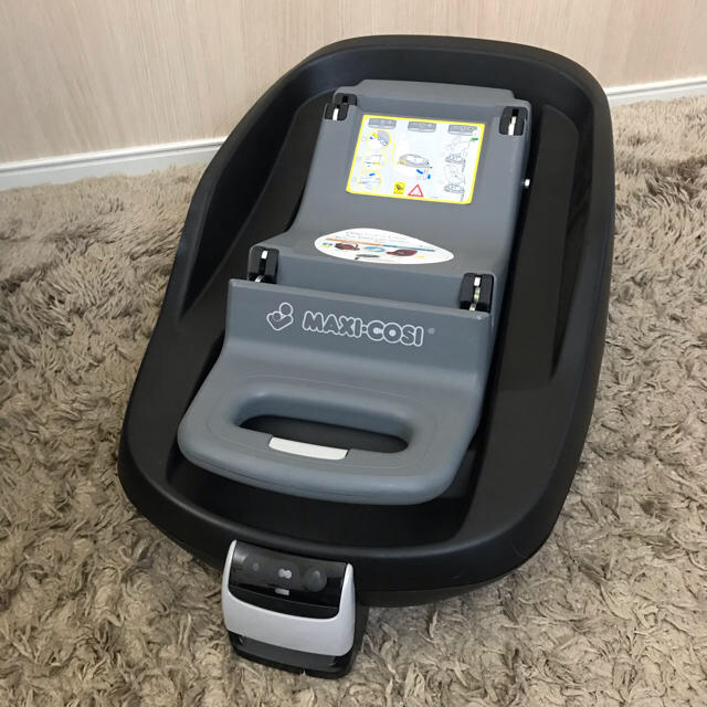 Maxi-Cosi + Family Fixの通販 by くほさん's shop|マキシコシならラクマ - マキシコシ ペブル Maxi-Cosi Pebble 特価超特価