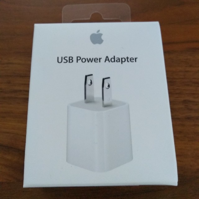 Apple(アップル)のUSB コンセント スマホ/家電/カメラのスマートフォン/携帯電話(バッテリー/充電器)の商品写真