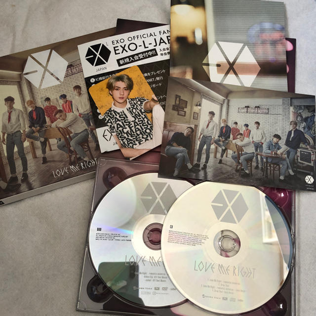 EXO(エクソ)のEXO  LOVE ME LIGH 初回盤アルバム エンタメ/ホビーのCD(K-POP/アジア)の商品写真