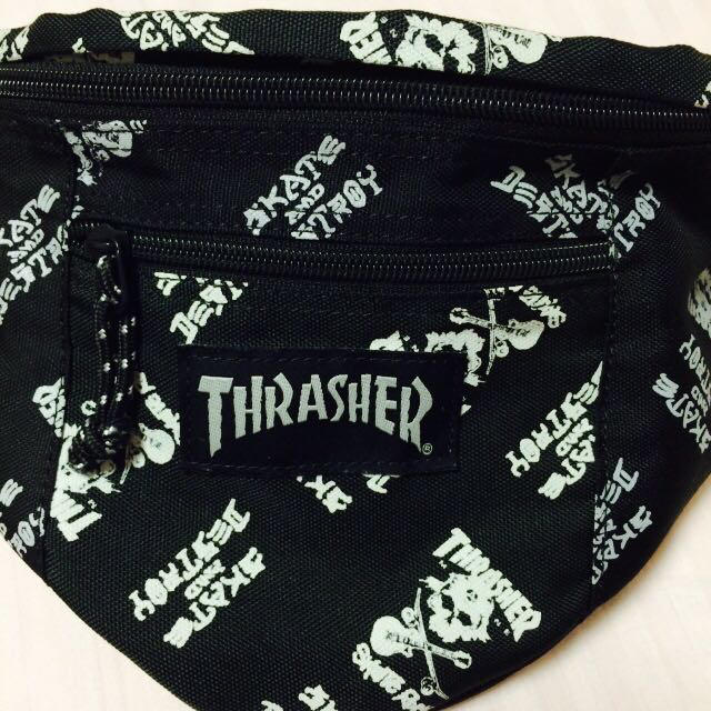 WEGO(ウィゴー)のTHRASHER ボディバッグ レディースのバッグ(ボディバッグ/ウエストポーチ)の商品写真