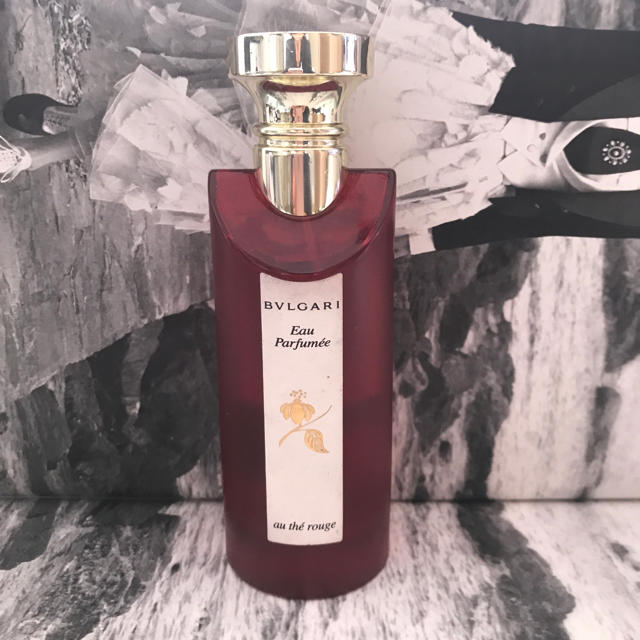 BVLGARI(ブルガリ)のBVLGARI  Ean  parfumee  au  the  rouge コスメ/美容の香水(香水(女性用))の商品写真