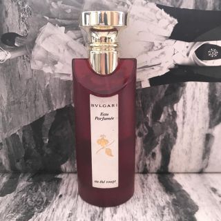 ブルガリ(BVLGARI)のBVLGARI  Ean  parfumee  au  the  rouge(香水(女性用))