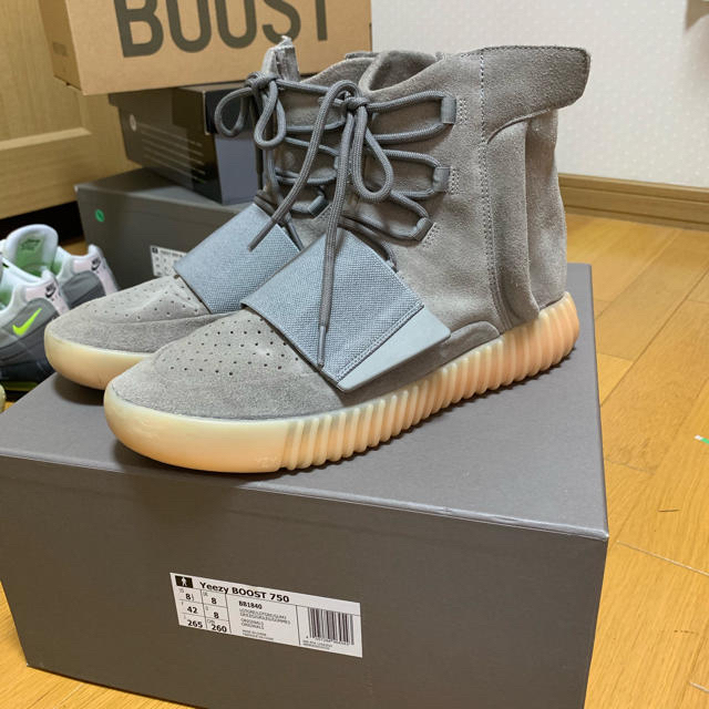 adidas(アディダス)のadidas yeezy boost 750 grey gum グレーガム メンズの靴/シューズ(スニーカー)の商品写真