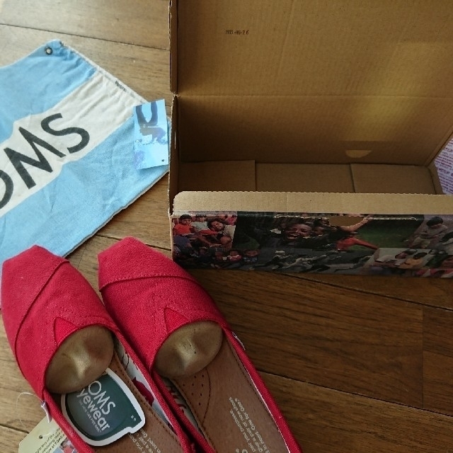 TOMS(トムズ)のTOMS スリッポン レディースの靴/シューズ(スリッポン/モカシン)の商品写真