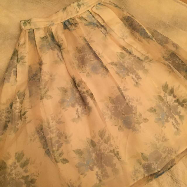 dazzlin(ダズリン)の完売色♡ブーケ花柄オーガンジーSK レディースのスカート(ひざ丈スカート)の商品写真