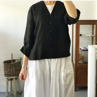 ネストローブ(nest Robe)の新品 アトリエナルセ  リネン カーディガン ブラウス ブラック(シャツ/ブラウス(長袖/七分))