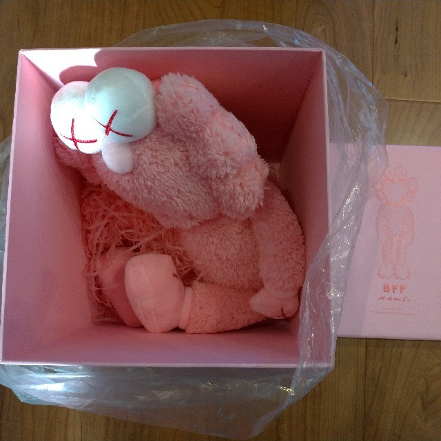 送料込み KAWS BFF Limited Pink Plush 3000体限定