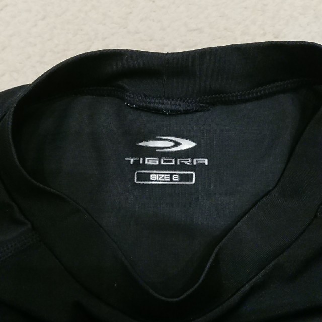 TIGORA(ティゴラ)のTIGORA  Sサイズ スポーツインナーTシャツ 三枚セット スポーツ/アウトドアのランニング(ウェア)の商品写真