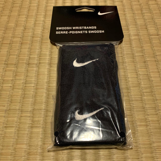 NIKE(ナイキ)の新品 ナイキ NIKE リストバンド 濃紺 ネイビー 2個入り メンズのファッション小物(その他)の商品写真