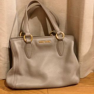 ミュウミュウ(miumiu)の【最終価格！定価15万】miumiu バッグ(ハンドバッグ)